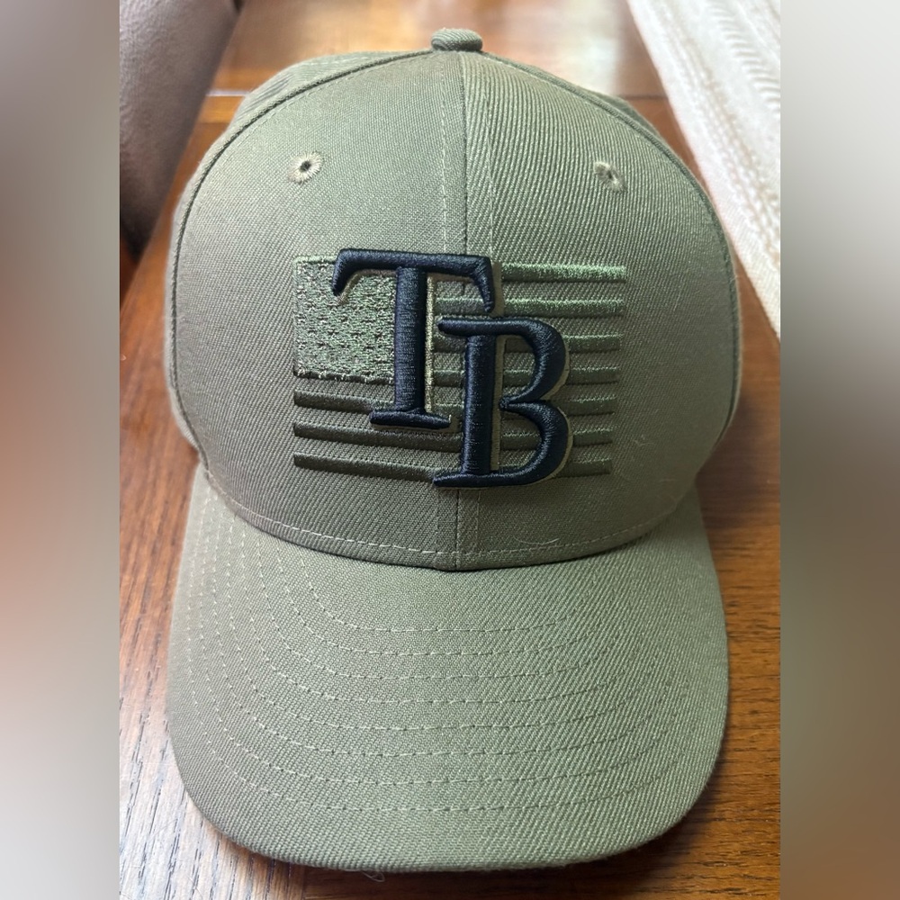 New Era Tampa Bay Rays Green Salute to Service Adjustable Baseball Cap
